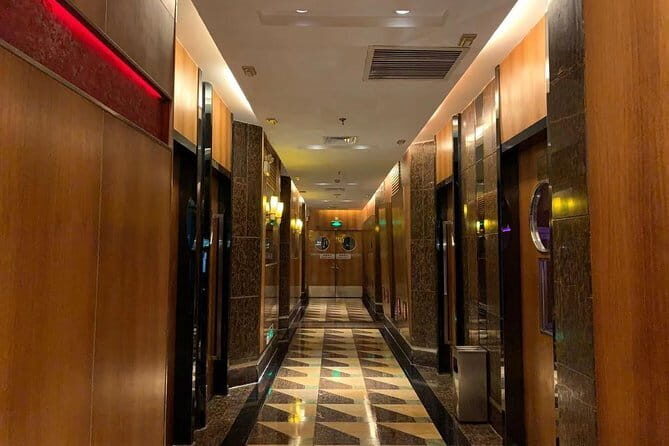 Pearl River Night Cruise and Karaoke Tour with Buffet Dinner in Guangzhou - A Closer Look at the Tour Experience