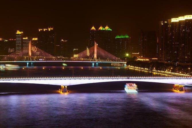 Pearl River Night Cruise with Xinjiang Cuisine Dining Experience in Guangzhou - Who would enjoy this tour most?