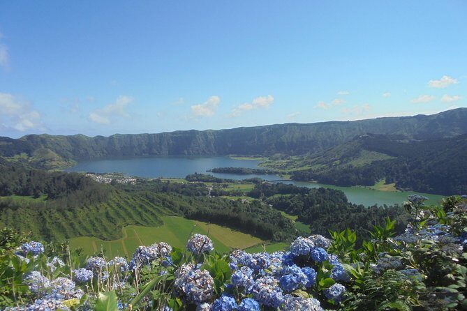 Pedestrian Walk Vista do Rei  Sete Cidades(Half day) - An In-Depth Look at the Vista do Rei to Sete Cidades Walk