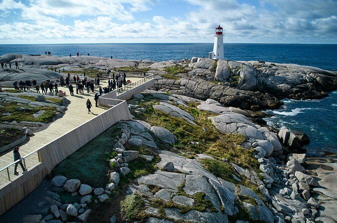 Peggys Cove Tour in Private Vehicle - Guides and Personalization