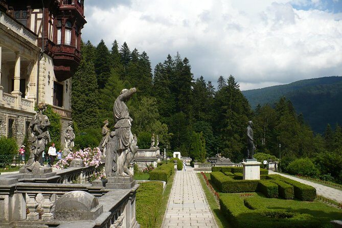 Peles Castle and optional Cantacuzino Castle from Brasov - FAQ