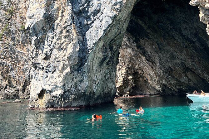 Pelion Boat Trip to "Poseidon's Caves" - A Deep Dive into the Experience