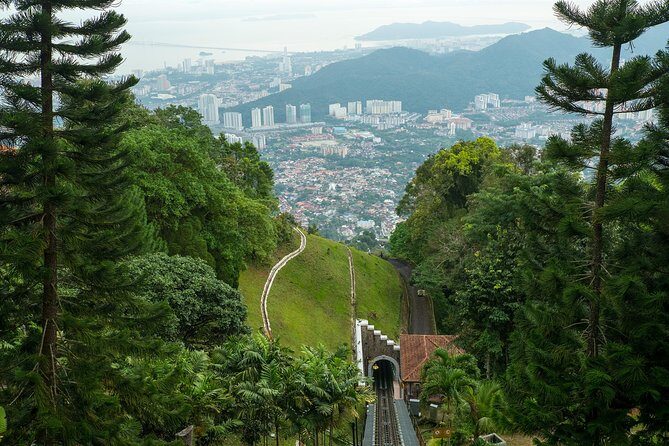 Penang Hill and the Kek Lok Si Temple - Key Points