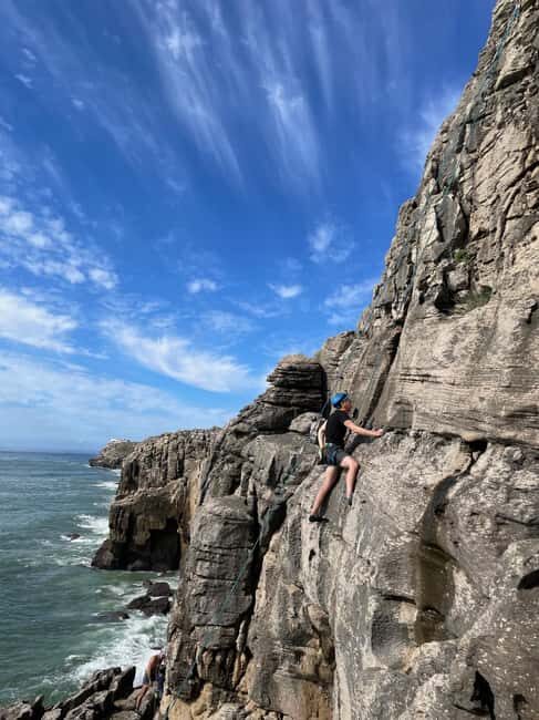 Peniche: Climbing on the beautiful cliffs by the sea. Certified guide. - Frequently Asked Questions