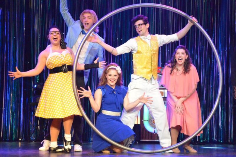 Pennsylvania: Jukebox Jive Variety Show - Pennsylvania: Jukebox Jive Variety Show – A Nostalgic Musical Escape
