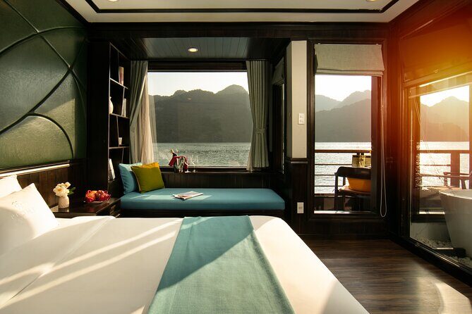 Peony Cruise 5* Lan H Bay 2 days 1 night with 2 ways transfer - Key Points