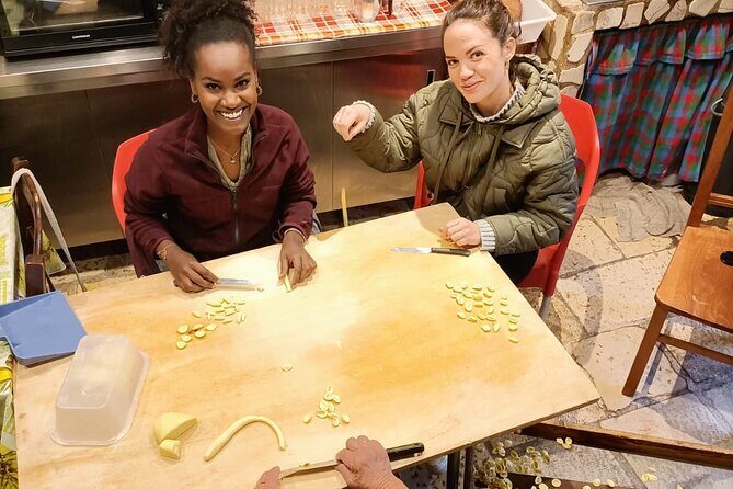 People of Bari unusual guided tour with pasta making at Grandma house - An In-Depth Look at the Tour