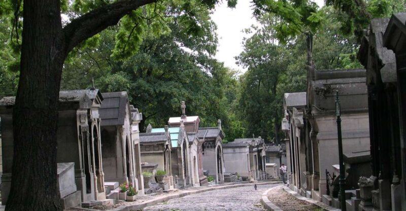 Père Lachaise Cemetery Walking Tour - Semi-Private 12ppl Max - Key Points