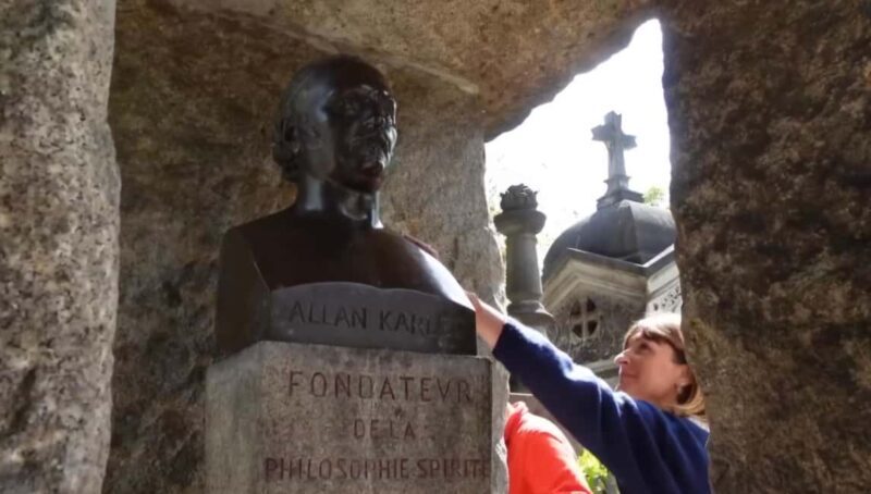 Père-Lachaise : histoires et mystères contés par un comédien - Who Will Enjoy This Tour?