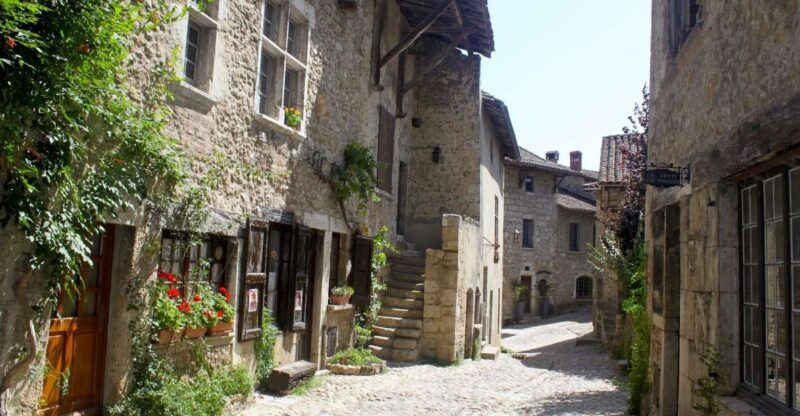 Pérouges: Private Guided Tour of the Medieval Village - The Sum Up
