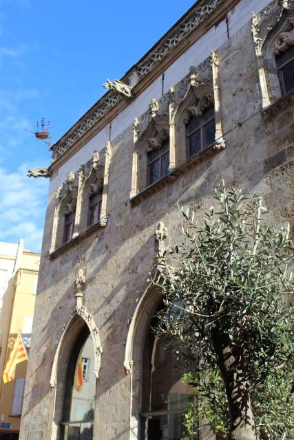 Perpignan : private guided tour for small groups - Practical Details and Value