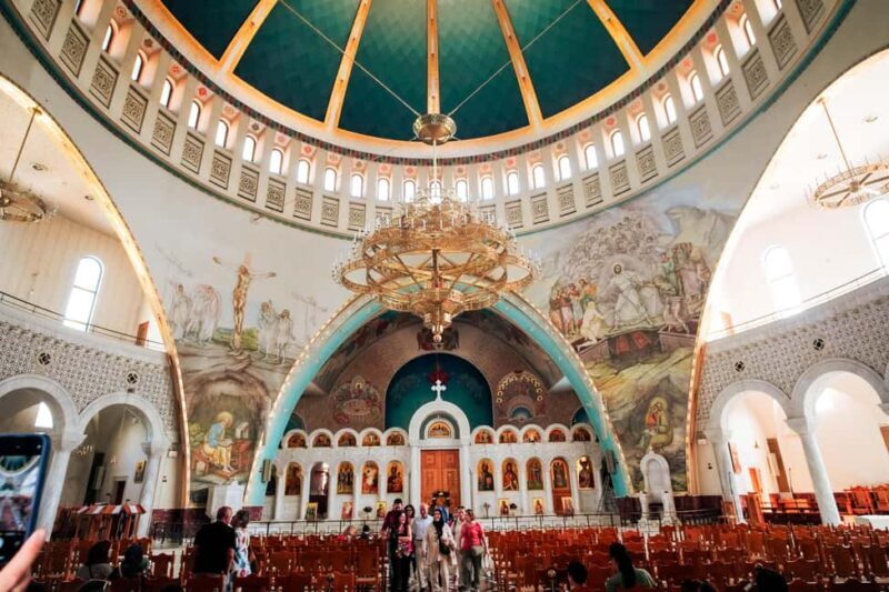 Personal Photographer in Tirana (Book a day in advance) - FAQs