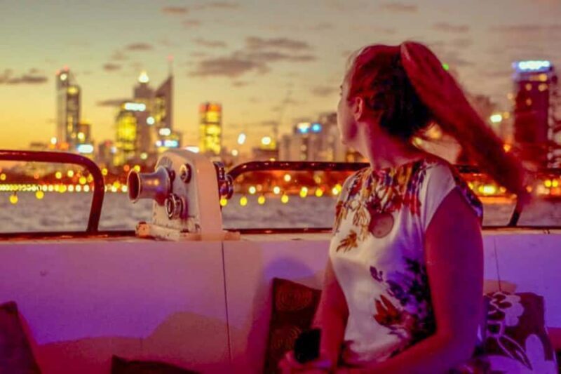 Perth: Swan River Dinner Cruise - Setting the Scene: Where and When