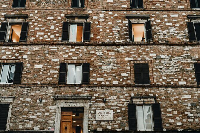 Perugia Walking Tour with Audio and Written Guide by a local - Who Would Benefit Most from This Tour?