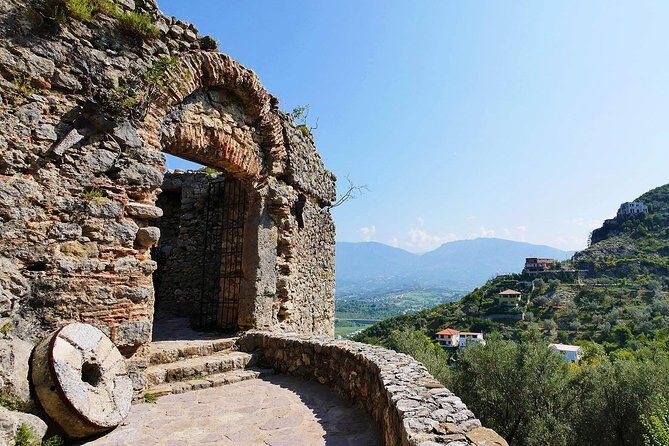 Petrele Castle tour - Authentic Insights from Reviewers