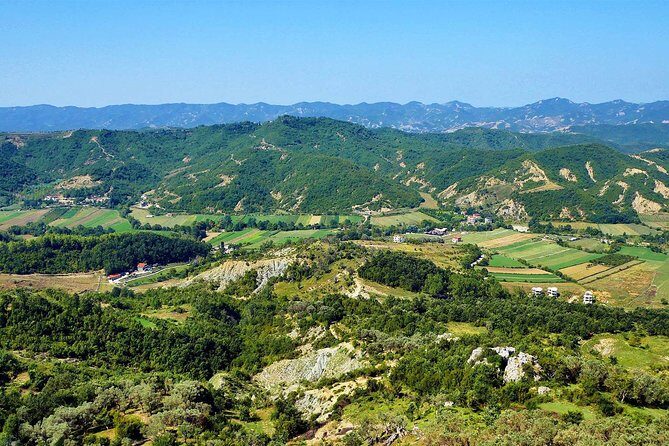 Petrele Castle tour - Who Is This Tour Best Suited For?