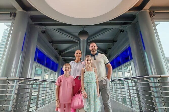 Petronas Twin Towers Special Entrance & Dining With Expert Guide - Discover the Petronas Twin Towers with a Special Entrance & Dining Experience