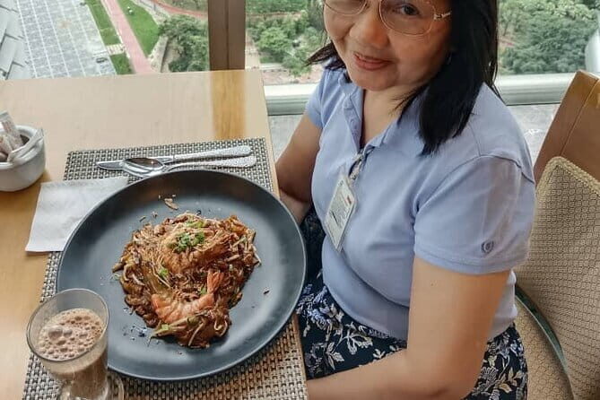 Petronas Twin Towers Special Entrance & Dining With Expert Guide - Key Points