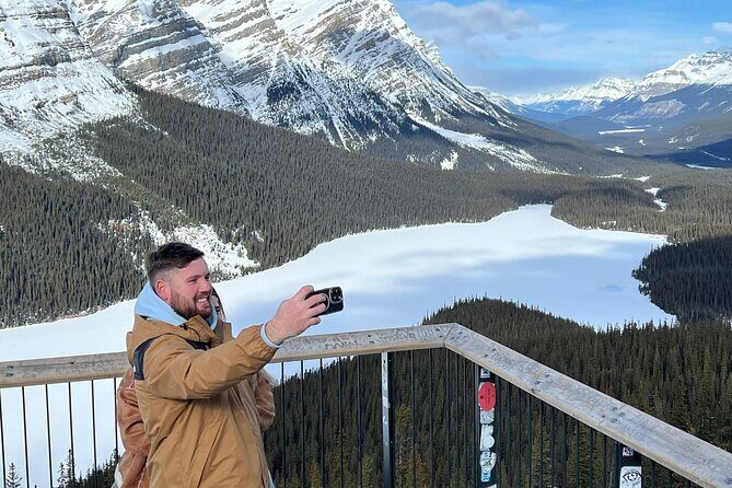Peyto Lake Lake Louise Johnston Canyon Bow Lake from Calgary - Key Points
