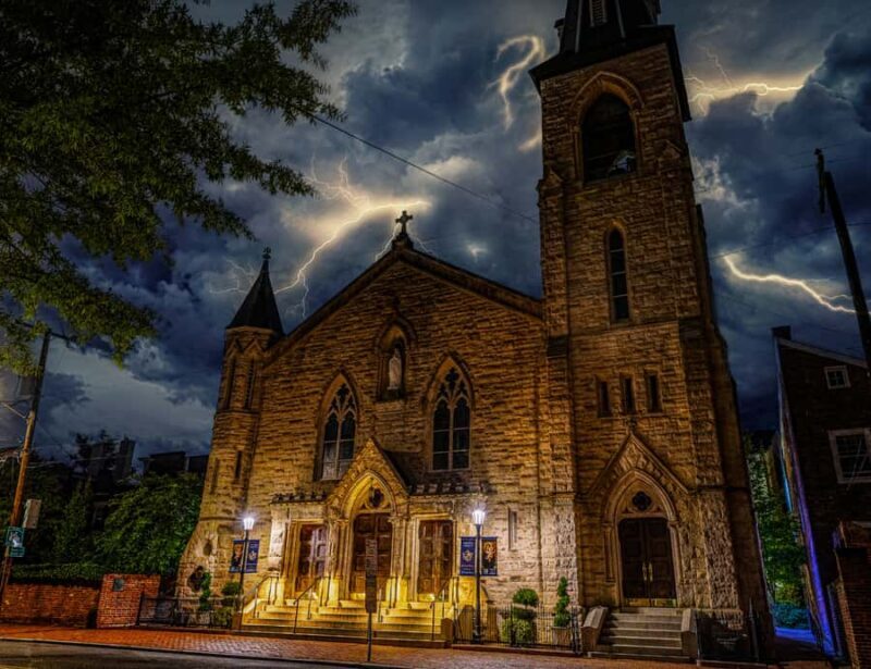 Phantoms of the Potomac: Old Town Alexandria Ghost Tour - The Details of the Tour