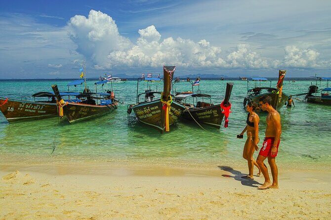 Phi Phi & Bamboo Islands Snorkeling Tour with Lunch by Speedboat - FAQs