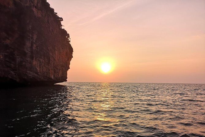 Phi Phi Don & Phi Phi Leh Sunset Trip by Arisa Speed Boat - The Itinerary: Breaking Down the Highlights
