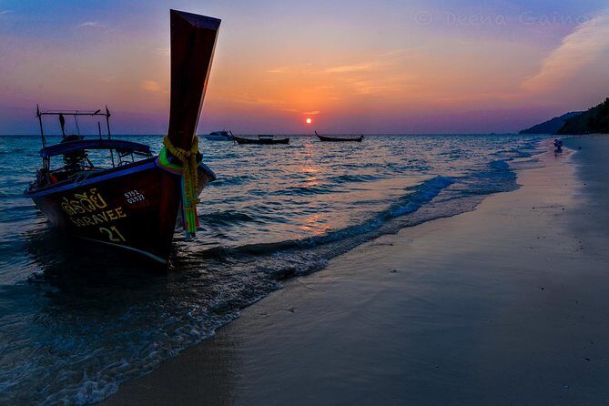Phi Phi Early Bird Premium Tour by Speed Boat with Lunch - The Sum Up