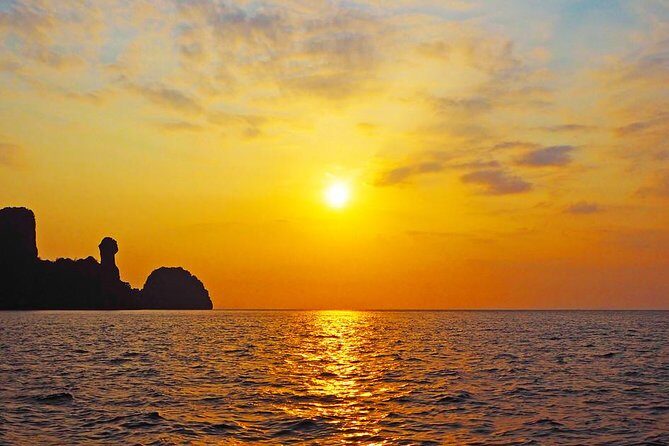 Phi Phi Sunrise Premium Tour by Speed Boat - Key Points