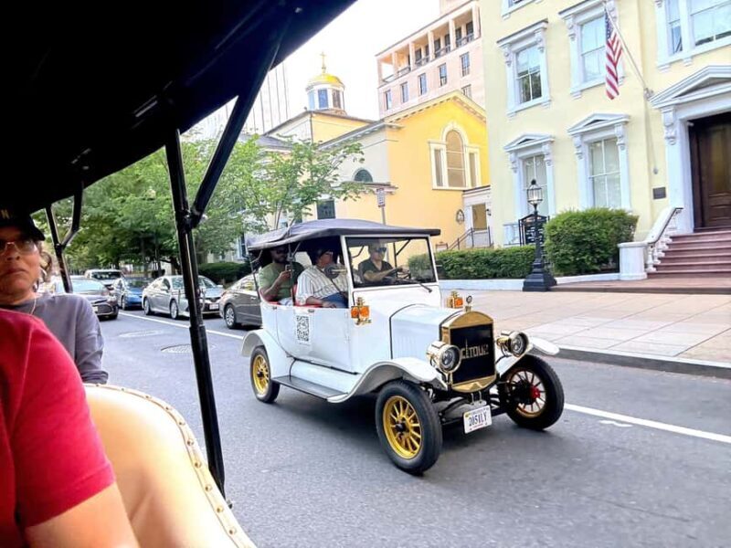 Philadelphia: Guided Tour by Vintage Car Day & Night - Authenticity and Local Flavor