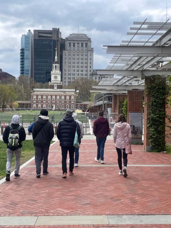 Philadelphia Old City: Arabic-Speaking Walking Tour - The Logistics: What to Expect