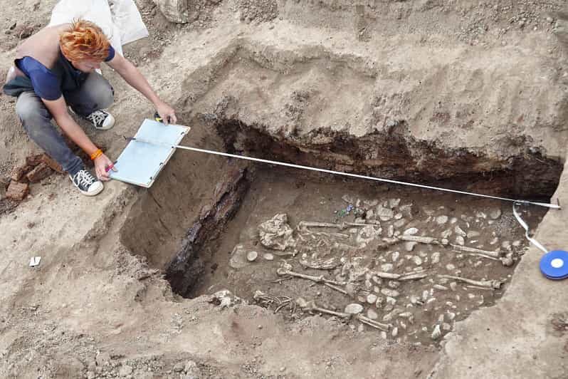 Philadelphia's Dead: Eerie Exploration of Forgotten Graves - The Value of the Experience