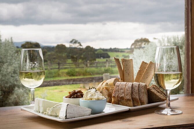 Phillip Island Penguin Parade Small-Group with Lunch and Wine - The Sum Up