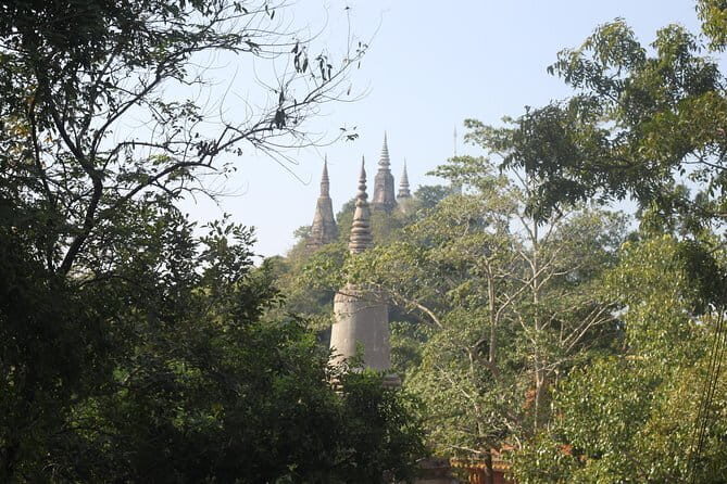 Phnom Penh City Tour & Street Art By Vespa - Wat Phnom: Historic and Peaceful