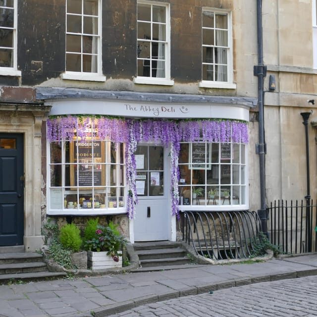 Photo Tours in Bath: Walking tour with local expert guide - Who Is This Tour Best For?