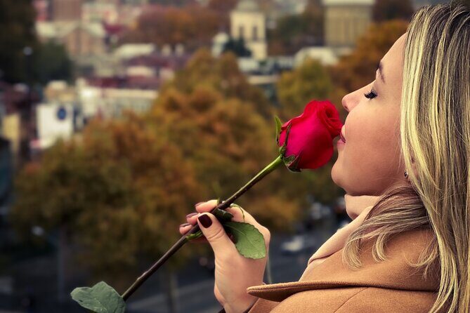 Photo Walk Activity in Tbilisi with a Local Photographer - Who Should Book This Experience?