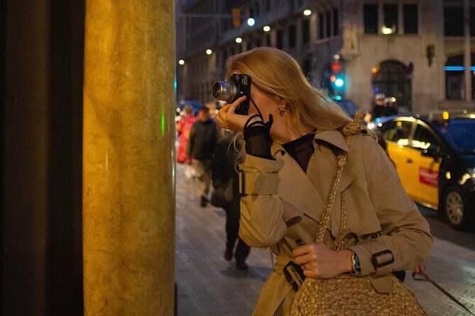 Photo Walking Tour in Barcelona Gothic Quarter - A Closer Look at the Experience