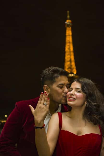 Photographer and Filmmaker in Paris - Key Points