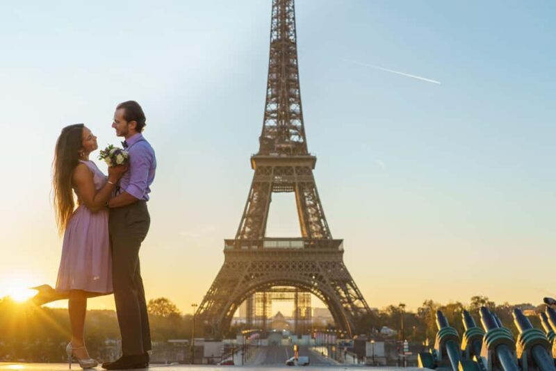 Photographer in Paris: Eiffel Tower and the most beautiful spots for a photo shoot - How the Experience Works
