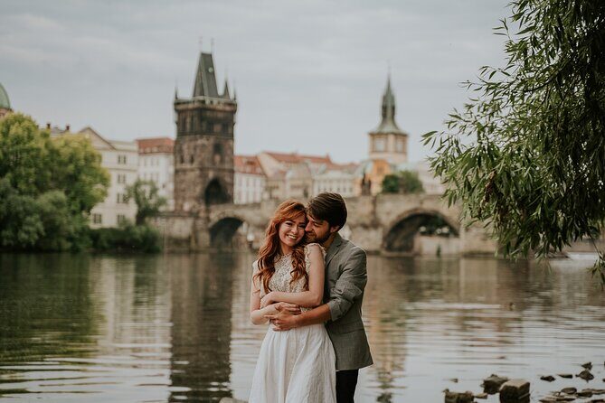 Photographer in Prague - Couple, engagement & portrait photoshoot - Key Points