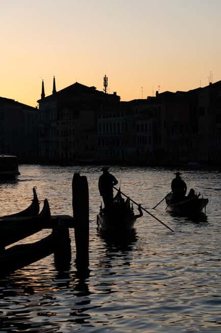 Photography Walk with your phone! Venice hidden gems - Key Points