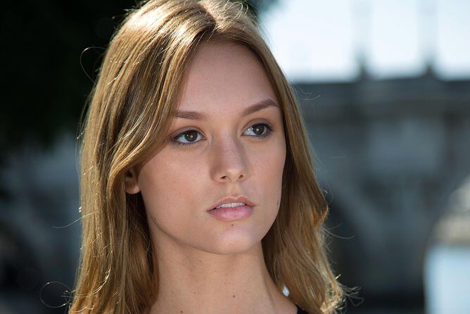 Photoshoot in Paris Centre for solo travellers - Exploring the Photoshoot in Paris Centre for Solo Travelers: A Detailed Review