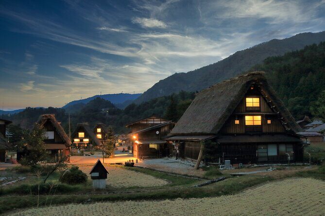 Photoshoot in Shirakawago/Takayama by professional photographer - Key Points