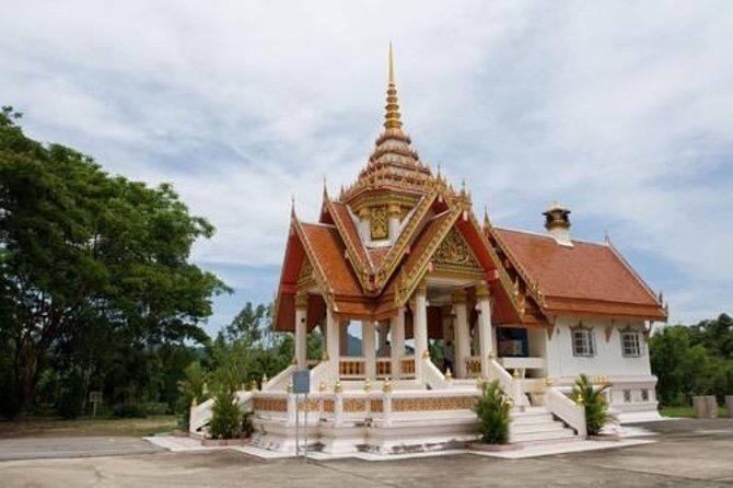 Phuket Giant Water Lilies & Temple Tour - Private & All-Inclusive - Phuket Giant Water Lilies & Temple Tour – Private & All-Inclusive Review