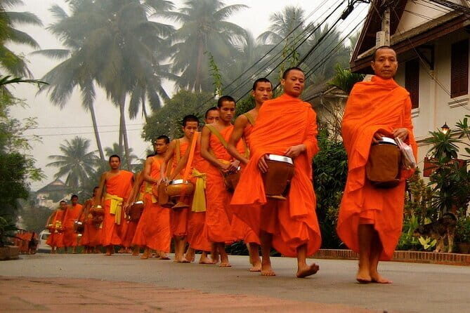 Phuket Munk Chat Meditation Retreat on Mountain, Beach, Waterfall - An In-Depth Look at the Experience