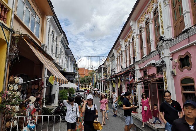 Phuket Private Local Guide Customized Sightseeing Tour (8 hrs) - FAQ