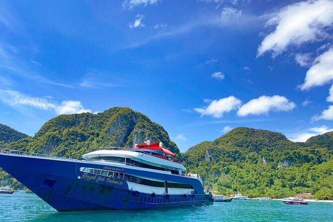 Phuket to Koh Phi Phi Ferry Roundtrip Transfer with Land transfer - Key Points