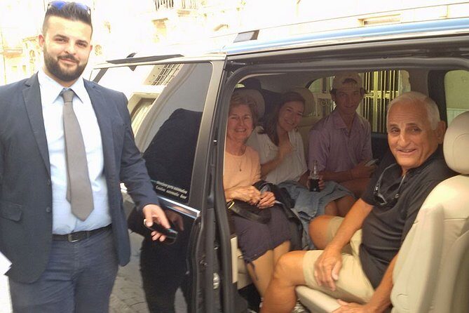 Piazza Armerina and Caltagirone with wine tasting and lunch in the winery - FAQ