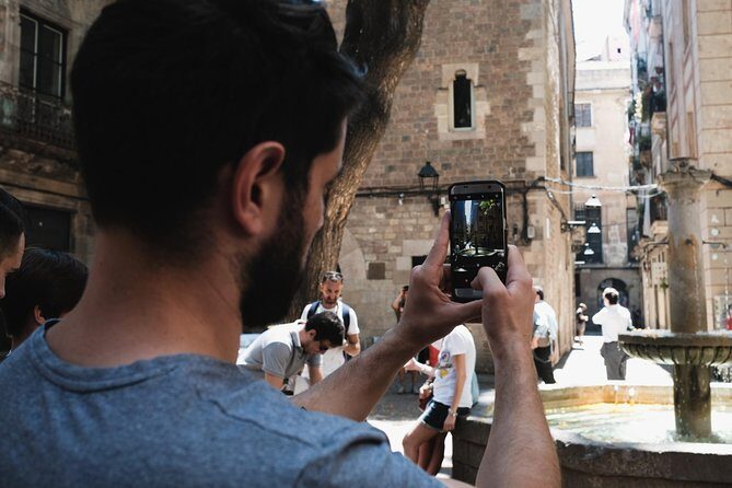 Picasso the life and scandals of a genius walking tour - The Sum Up