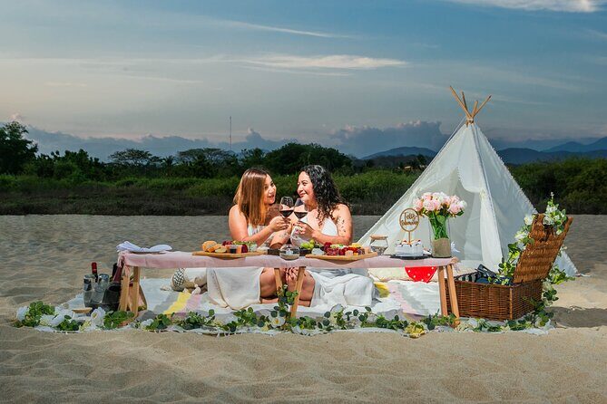 Picnic Tipi with Food and Drink - What Is the Picnic Tipi Experience in Huatulco?