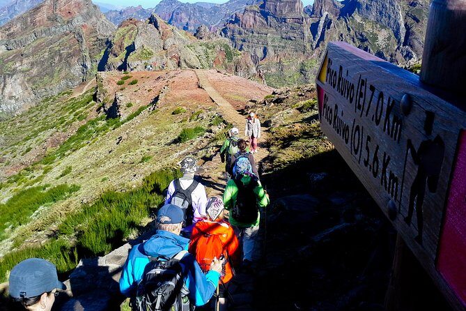 Pico do Areeiro to Pico Ruivo (PR 1) - Hiking Tour in Madeira - Authentic Experiences and Highlights